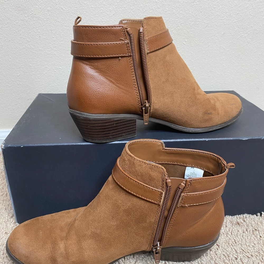 Old Navy Brown Buckle Booties Vegan Leather Size 7 - Picture 9 of 9